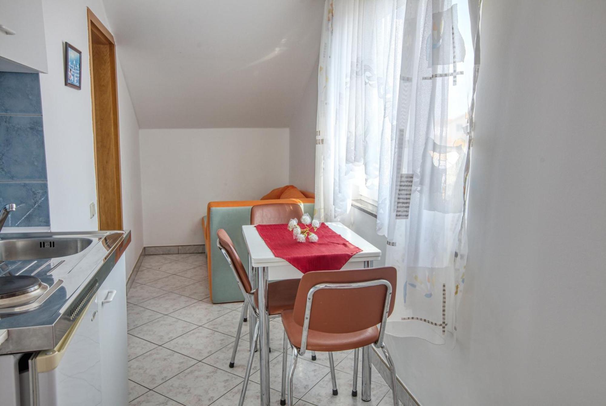 Apartments With A Parking Space Vodice - 6178 部屋 写真